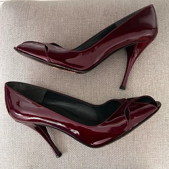 Stuart Weitzman Vintage Maroon Patent Leather Heels Size 8 - Picture 4 of 10